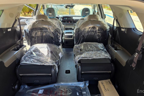 2026 Kia Carnival с пробегом 27 км