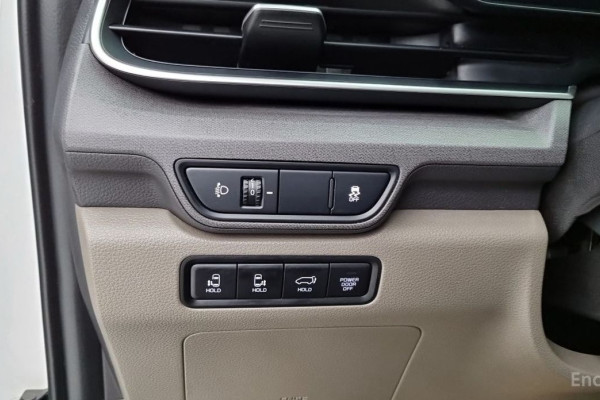 2024 Kia Carnival с пробегом 63 000 км