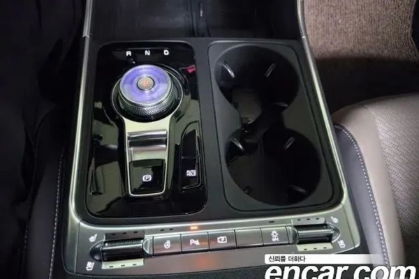 2025 Kia Carnival с пробегом 13 106 км