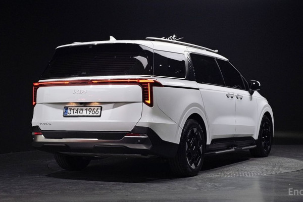 2024 Kia Carnival с пробегом 41 281 км