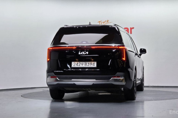 2024 Kia Carnival с пробегом 11 838 км