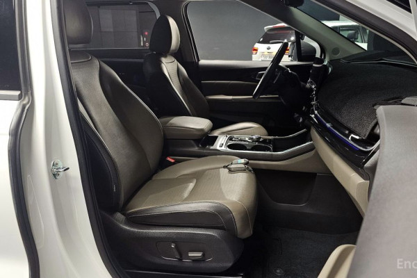 2024 Kia Carnival с пробегом 41 281 км