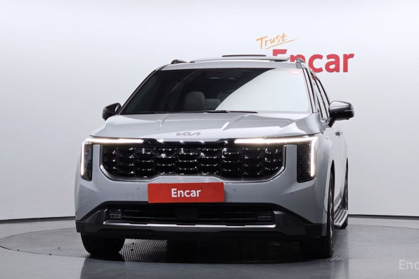 2025 Kia Carnival с пробегом 10 957 км