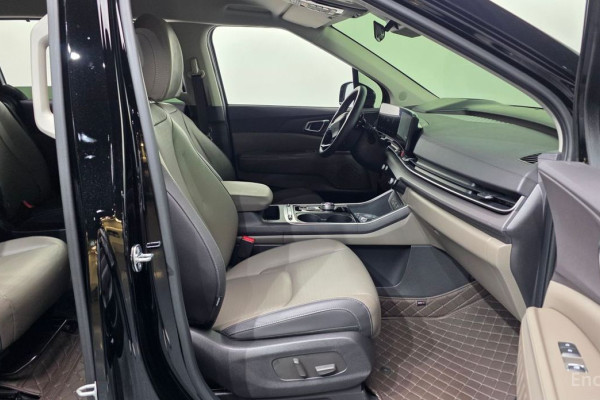 2024 Kia Carnival с пробегом 11 838 км