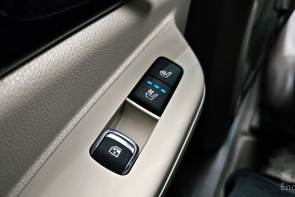 2025 Kia Carnival с пробегом 10 957 км