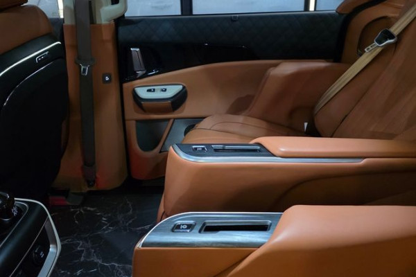 2025 Kia Carnival с пробегом 2 979 км