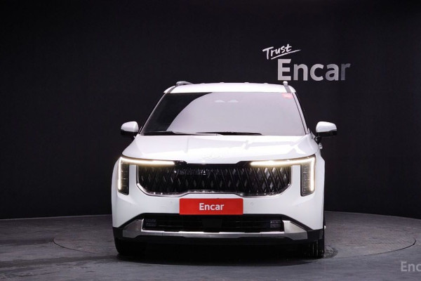 2025 Kia Carnival с пробегом 4 740 км