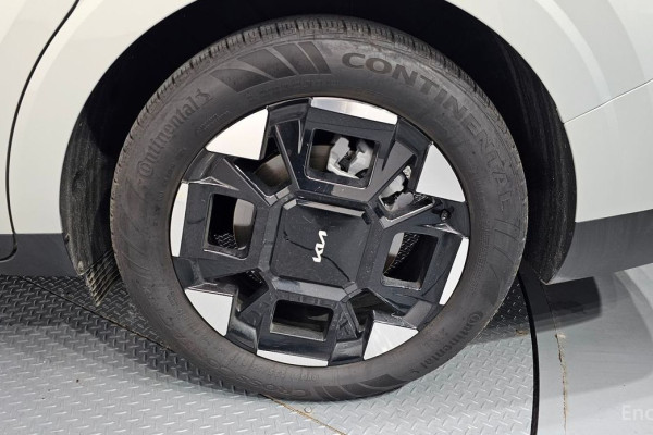 2024 Kia Carnival с пробегом 8 678 км