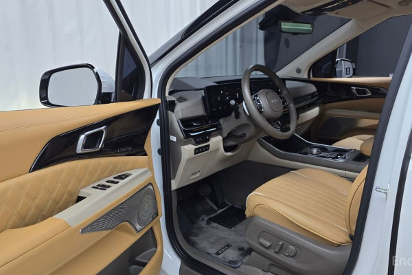 2024 Kia Carnival с пробегом 20 442 км