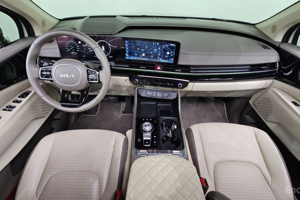 2024 Kia Carnival с пробегом 8 678 км