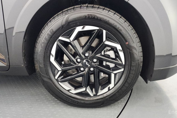 2025 Kia Carnival с пробегом 7 950 км