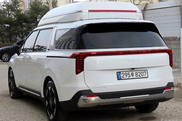2024 Kia Carnival с пробегом 6 257 км