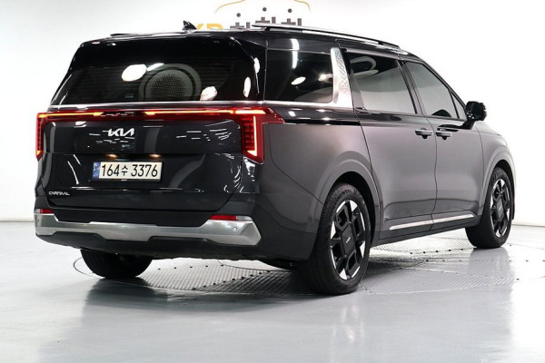 2024 Kia Carnival с пробегом 18 000 км