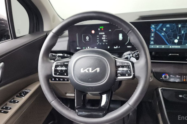 2025 Kia Carnival с пробегом 7 950 км