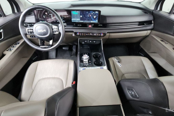 2024 Kia Carnival с пробегом 19 916 км