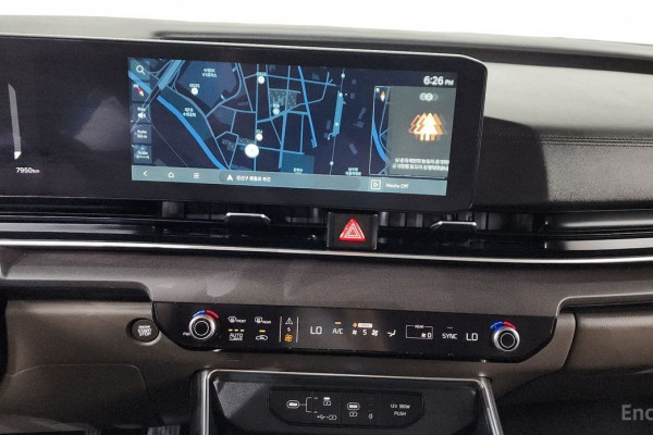 2025 Kia Carnival с пробегом 7 950 км