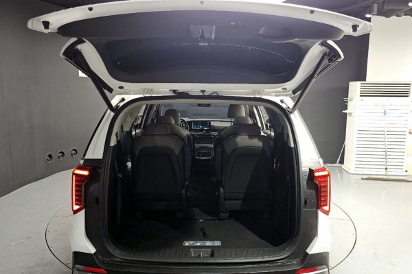 2025 Kia Carnival с пробегом 4 740 км