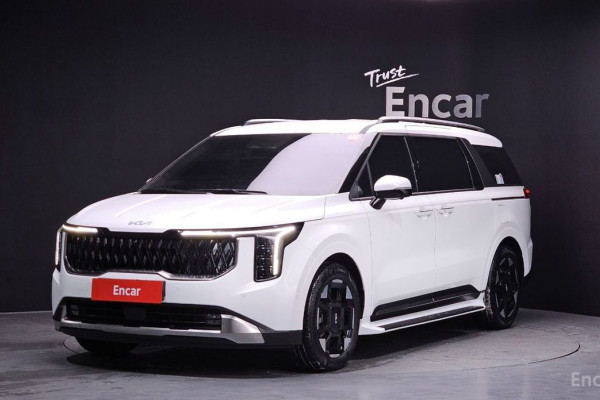 2025 Kia Carnival с пробегом 4 740 км