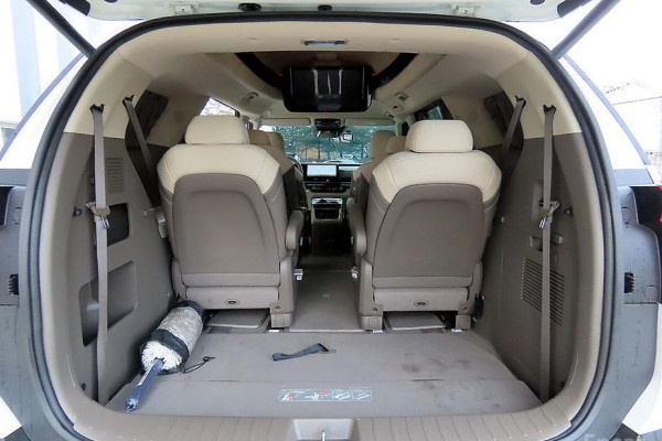 2024 Kia Carnival с пробегом 6 257 км