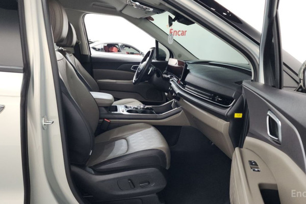 2024 Kia Carnival с пробегом 19 916 км