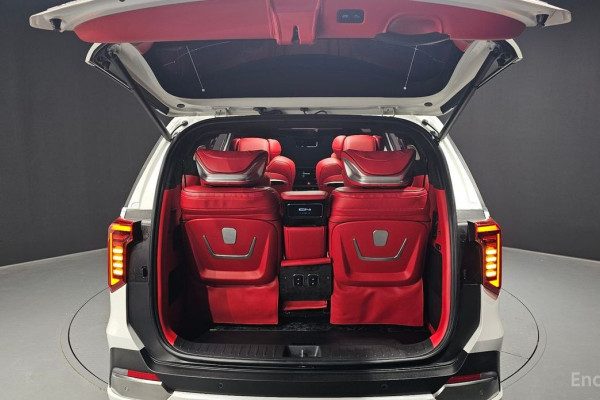 2024 Kia Carnival с пробегом 45 918 км