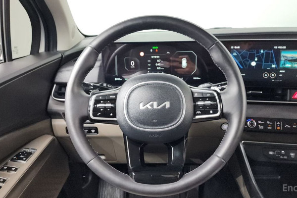 2024 Kia Carnival с пробегом 19 916 км