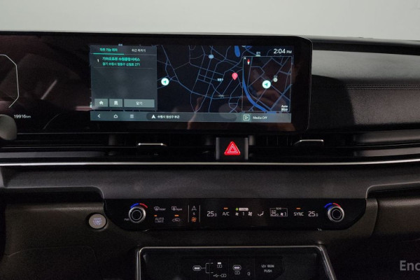 2024 Kia Carnival с пробегом 19 916 км