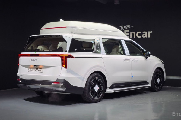 2025 Kia Carnival с пробегом 4 км