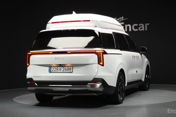 2024 Kia Carnival с пробегом 17 177 км