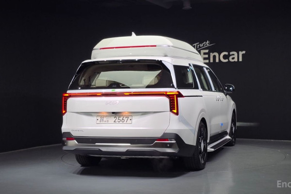 2025 Kia Carnival с пробегом 4 км