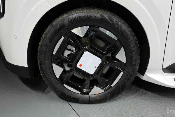 2025 Kia Carnival с пробегом 4 км