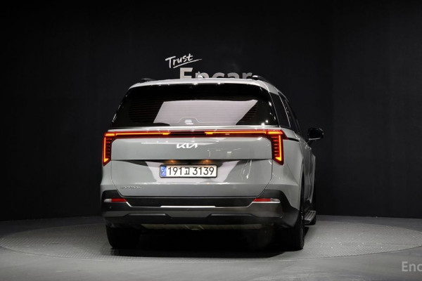 2023 Kia Carnival с пробегом 47 589 км