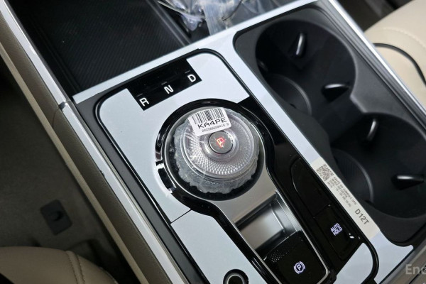 2025 Kia Carnival с пробегом 4 км