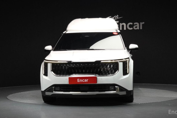 2024 Kia Carnival с пробегом 17 177 км