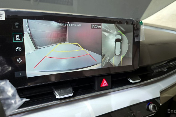 2025 Kia Carnival с пробегом 4 км