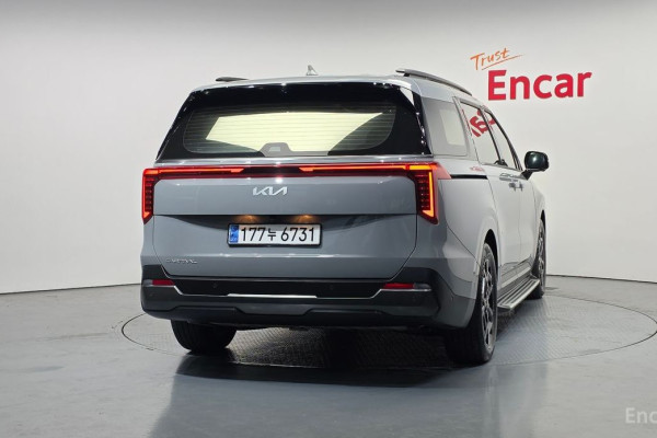 2025 Kia Carnival с пробегом 11 118 км