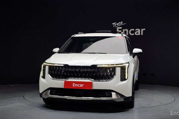 2023 Kia Carnival с пробегом 30 675 км