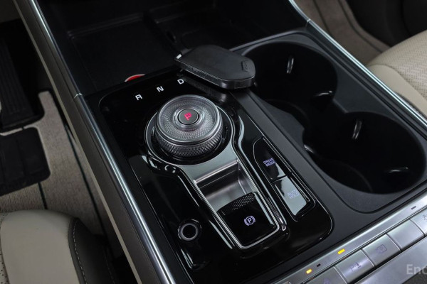 2023 Kia Carnival с пробегом 47 589 км