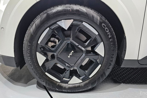 2023 Kia Carnival с пробегом 30 675 км