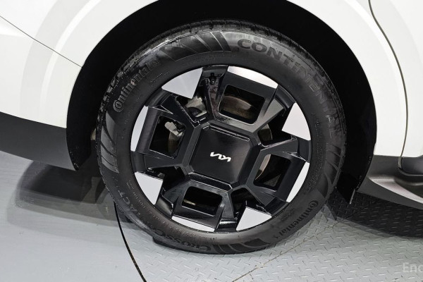 2024 Kia Carnival с пробегом 24 052 км