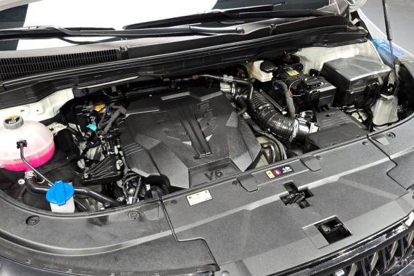 2024 Kia Carnival с пробегом 10 812 км