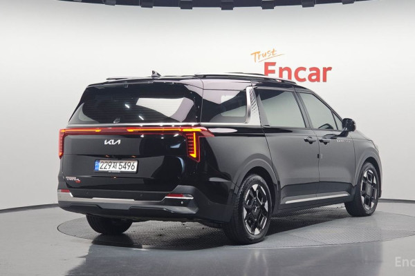 2024 Kia Carnival с пробегом 19 508 км