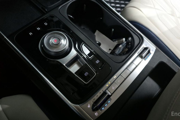 2024 Kia Carnival с пробегом 10 812 км