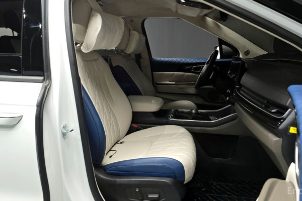 2024 Kia Carnival с пробегом 10 812 км