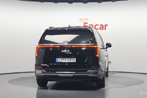 2024 Kia Carnival с пробегом 19 508 км