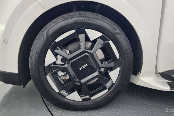 2024 Kia Carnival с пробегом 16 119 км