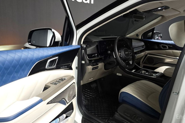 2024 Kia Carnival с пробегом 10 812 км