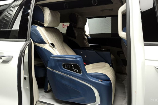 2024 Kia Carnival с пробегом 10 812 км