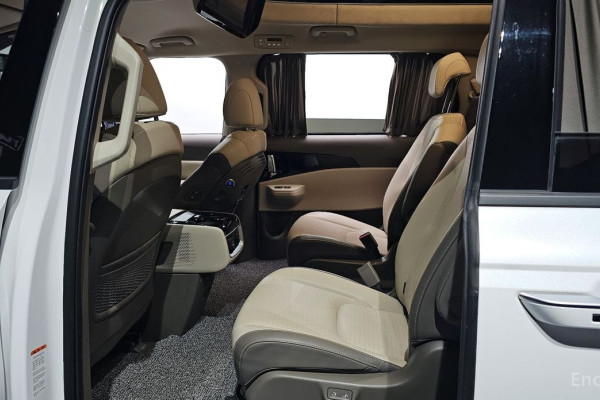 2024 Kia Carnival с пробегом 24 052 км