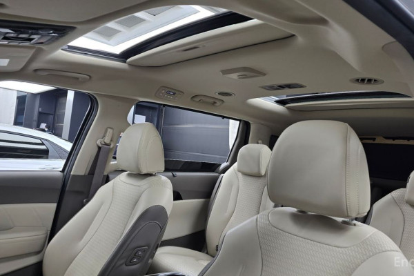 2023 Kia Carnival с пробегом 47 589 км